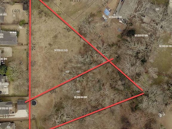 3rd image of 448 E Lake Dr