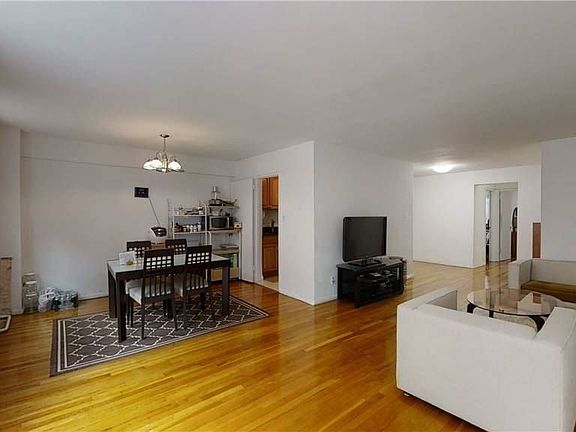 4th image of 41-26 Judge St #2M