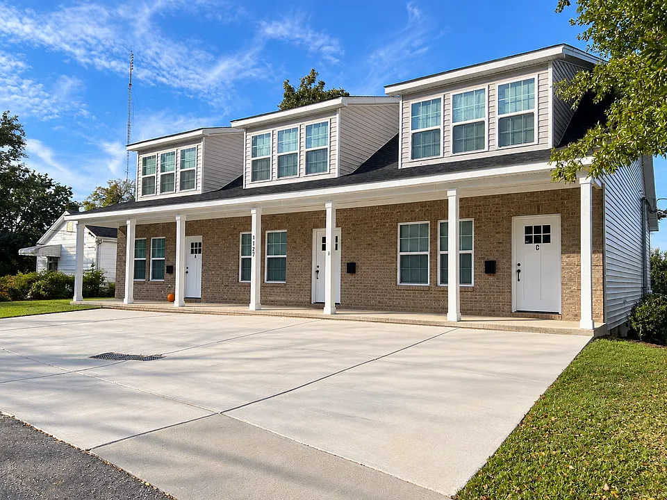 1127C Page St