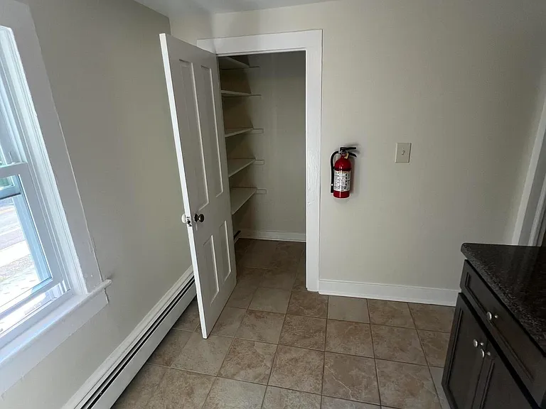 148 W Sylvania Ave #B — Photo 21