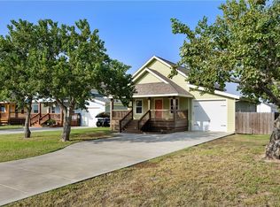 1403 S Young St, Rockport, TX 78382