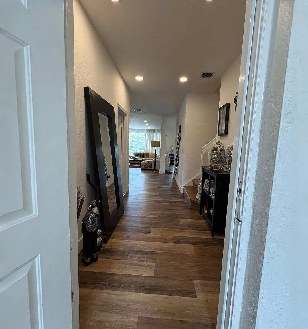 3 bed, 2271 sqft, $6,500 — Photo 3