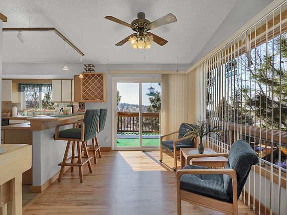 5th image of 5185 Farmingdale Dr