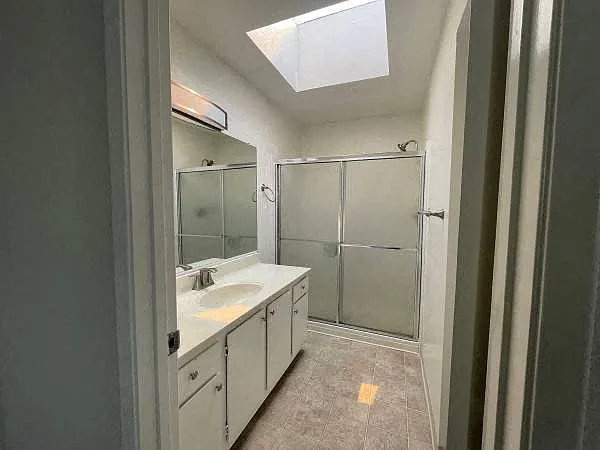 Cambridge Court Townhomes — Photo 9