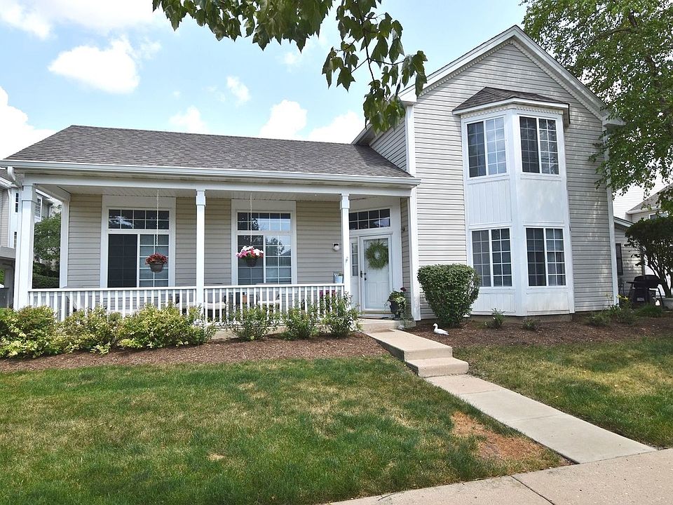 1st image of 201 E Victoria Cir #201