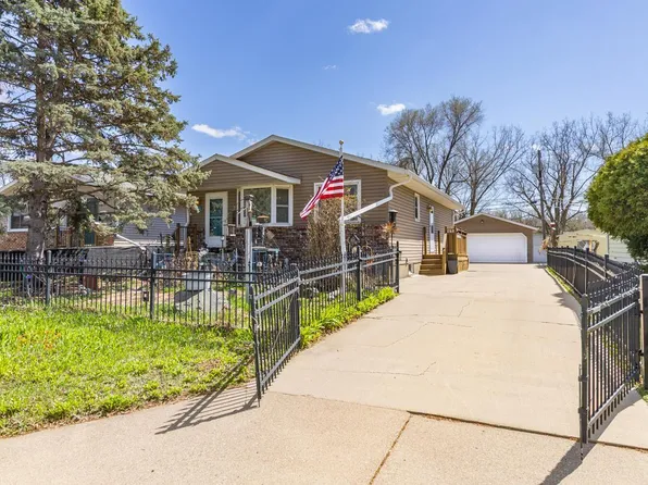 414 Nevada Ave E, Saint Paul, MN 55130