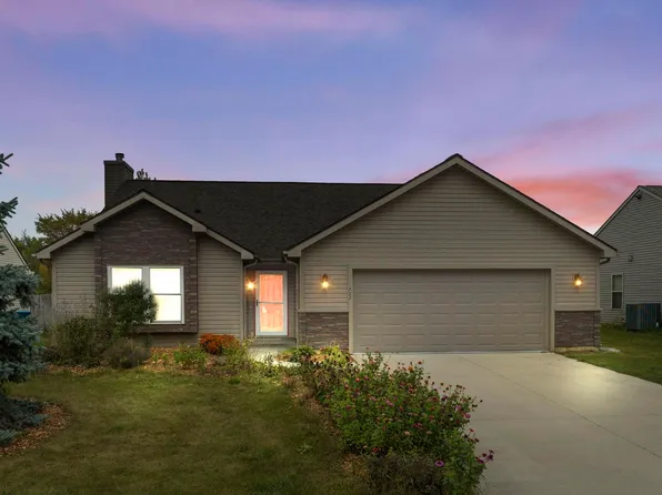 1722 Grafton Pl, Fort Wayne, IN 46808