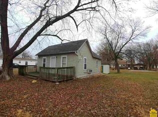 204 S 4th St, Deepwater, MO 64740