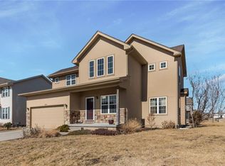 1004 SW 53rd St, Ankeny, IA 50023