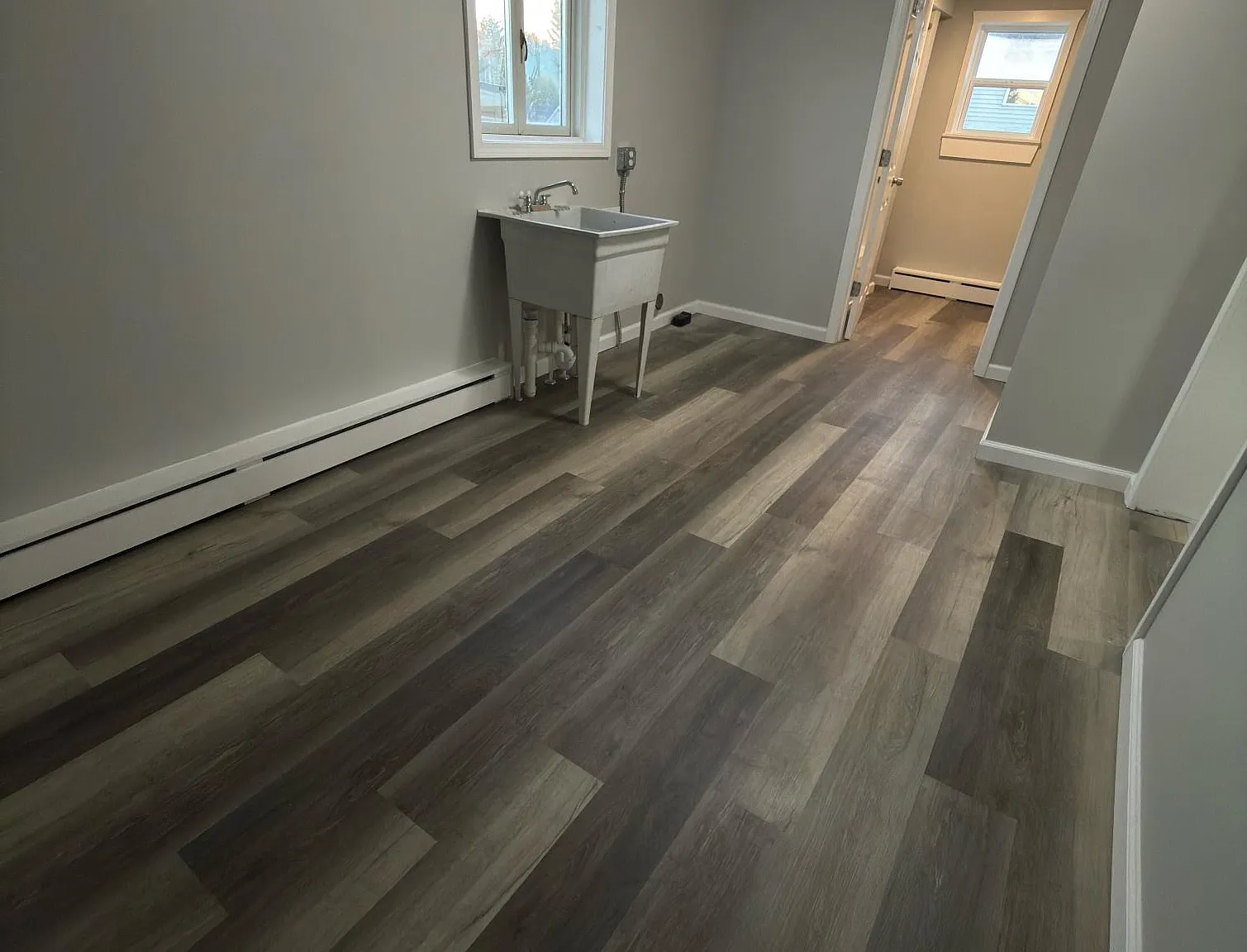 3 bed, 1200 sqft, $1,300 — Photo 2