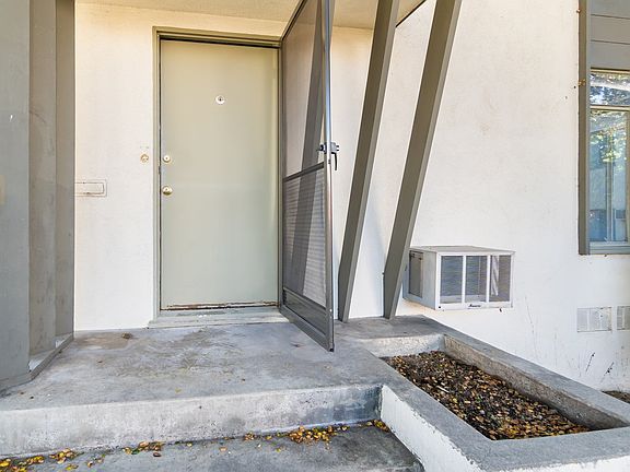 4th image of 1816 Tamerlane Dr