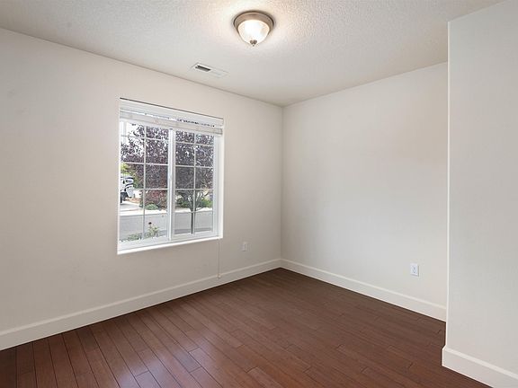 4th image of 5811 Pimlico Dr