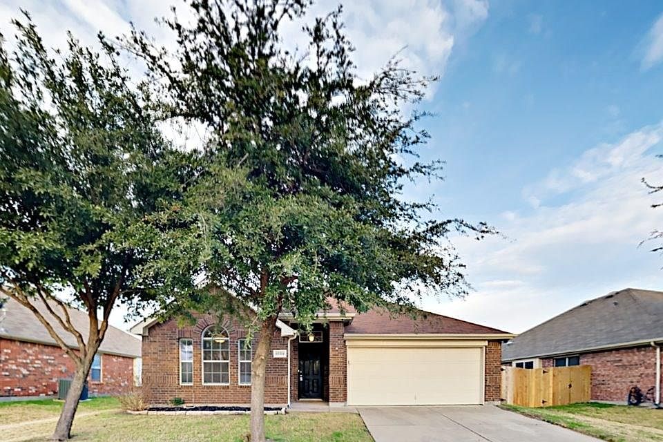 1st image of 1008 Pebblecreek Dr