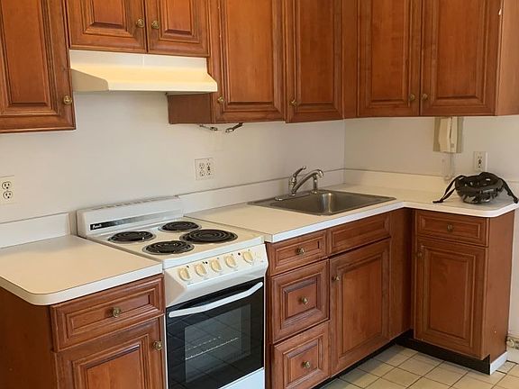 3rd image of 287 Henry St #4A