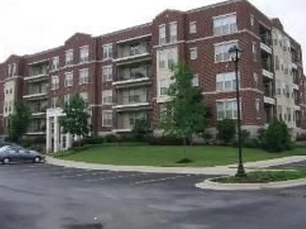 720 Prestwick Ln Unit 204, Wheeling, IL 60090