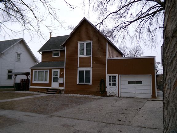 3rd image of 1127 Avenue F