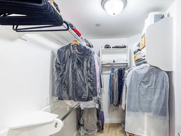 Walk in closet
