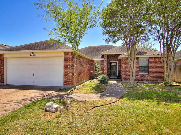 4th image of 3805 Julia Ln