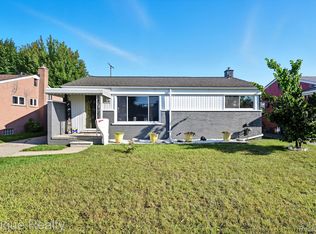 31640 Ann Arbor Trl, Westland, MI 48185