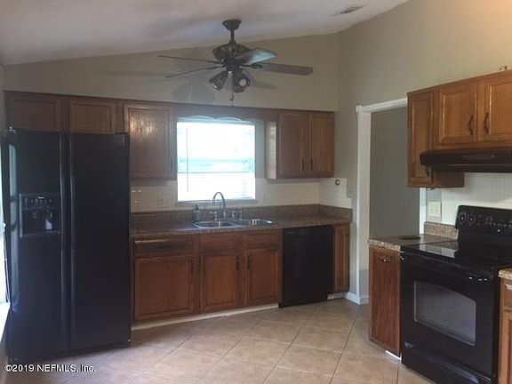 3rd image of 10158 Arrowhead Dr