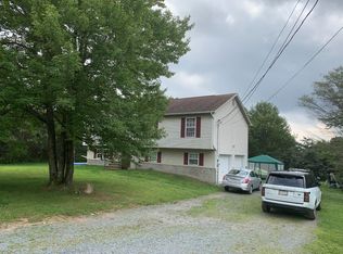 375 Butz Ln, Scotrun, PA 18355
