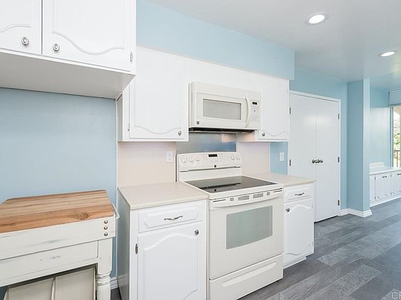 4th image of 1001 Genter St #8H