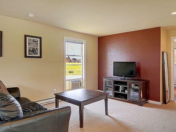 2nd image of 8804 13th St NE