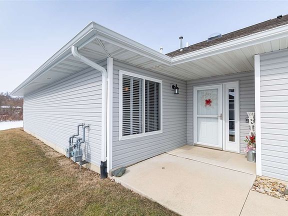 2nd image of 4003 Legacy Ln Unit 1