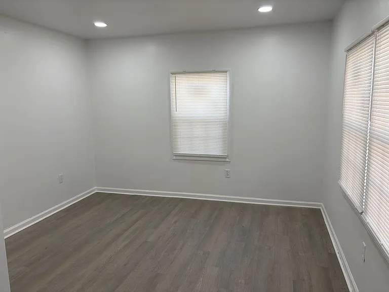 3800 E Mallory Ave — Photo 5