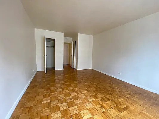 Rented by David Francis New York LLC | media 31