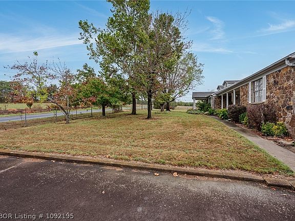 3rd image of 7006 Slate Hill Rd