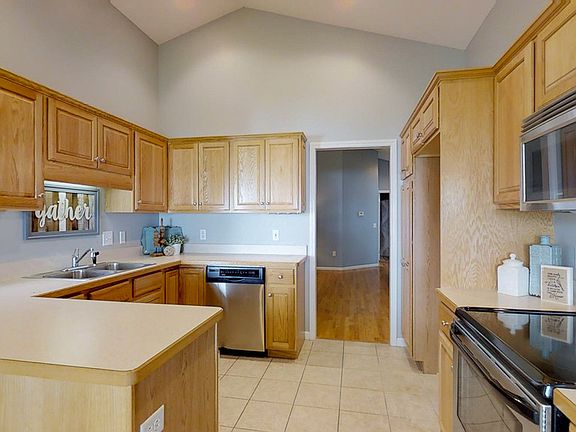 5th image of 2600 Greenwich Cir