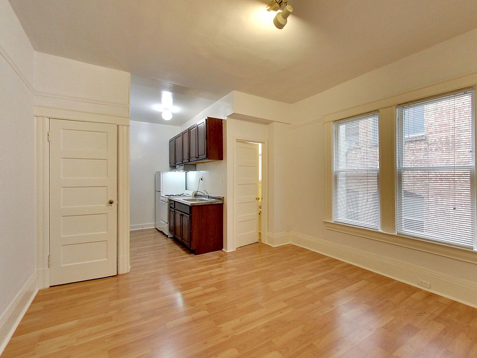 1st image of 1720 Pacific Ave APT 4