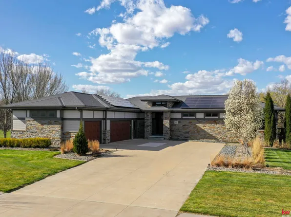 3120 W Covered Bridge Dr, Lincoln, NE 68523