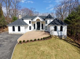 9 Condit Rd, Mountain Lakes Boro, NJ 07046