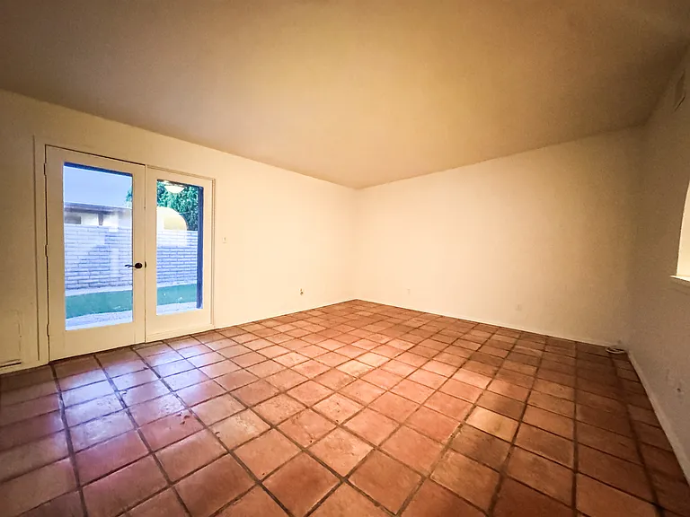 1465 E Laguna Pl #11 — Photo 4
