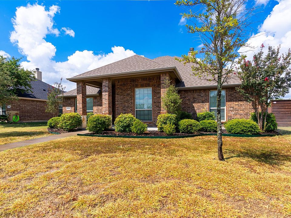 1st image of 1112 Hidden Creek Dr