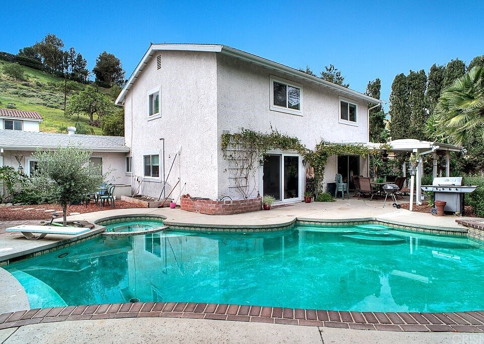 1st image of 9338 Farralone Ave