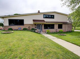 2915 8th Ave, South Milwaukee, WI 53172