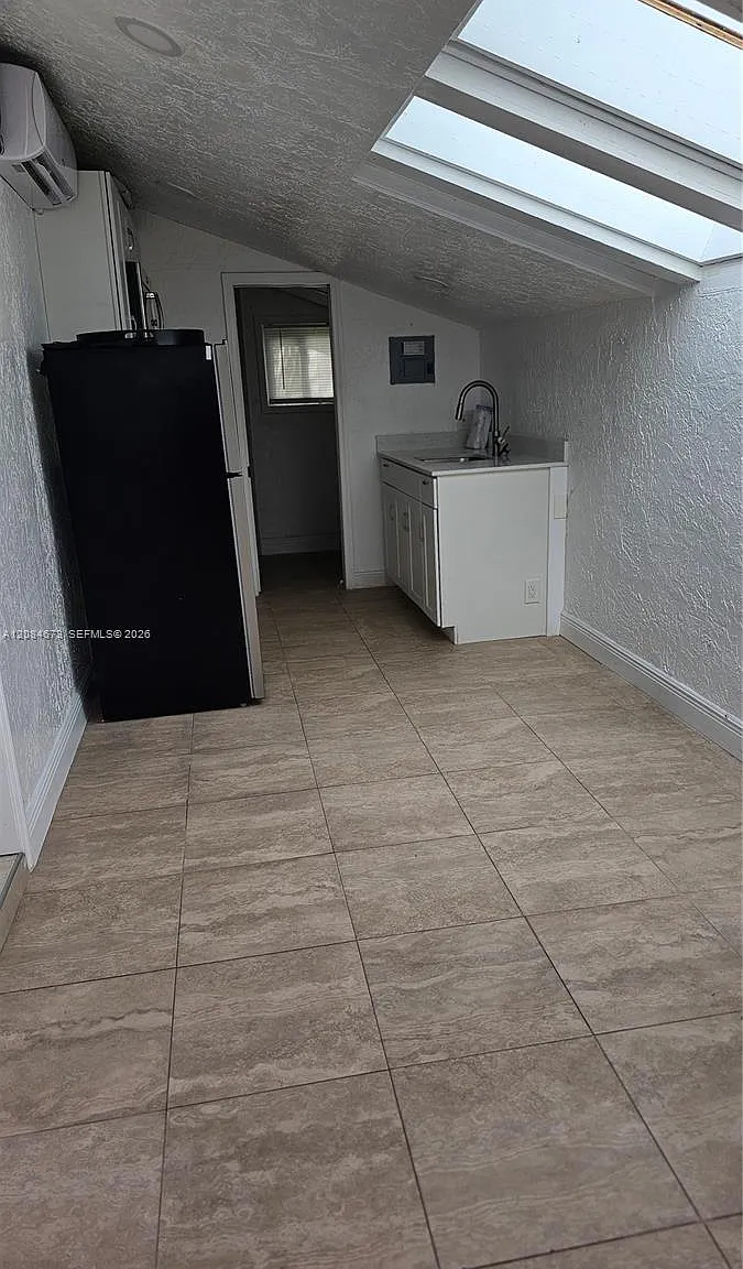 Shores Lindgren — Photo 3