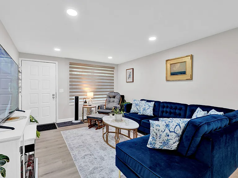 Heathmore Villas Apartments — Photo 36