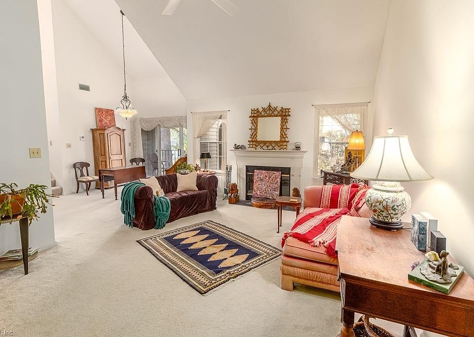 1st image of 393 River Forest Rd