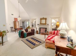 393 River Forest Rd, Virginia Beach, VA 23454