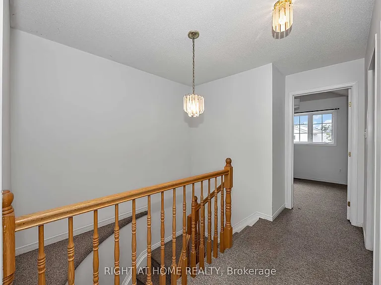 1 Kincardine Dr — Photo 14