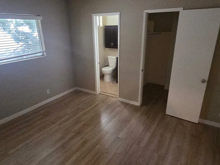 Amherst Apartments — Photo 7