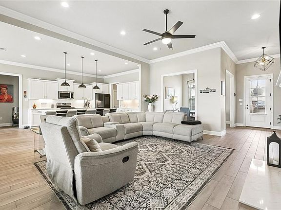 4th image of 138 Cypresswood Dr