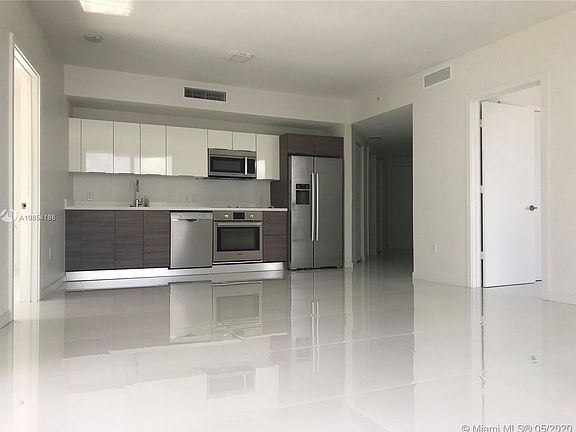 5th image of 1010 SW 2nd Ave #1200