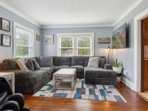 4th image of 1312 Prospect Dr