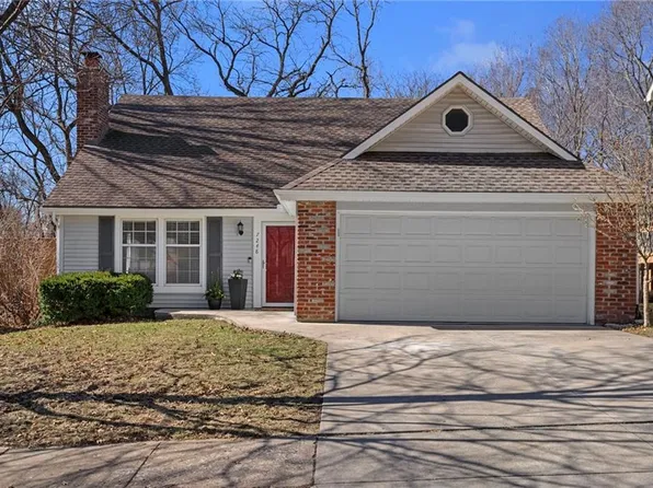 7248 Rene St, Shawnee, KS 66216