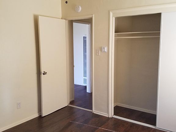 3rd image of 1073 Wilson St